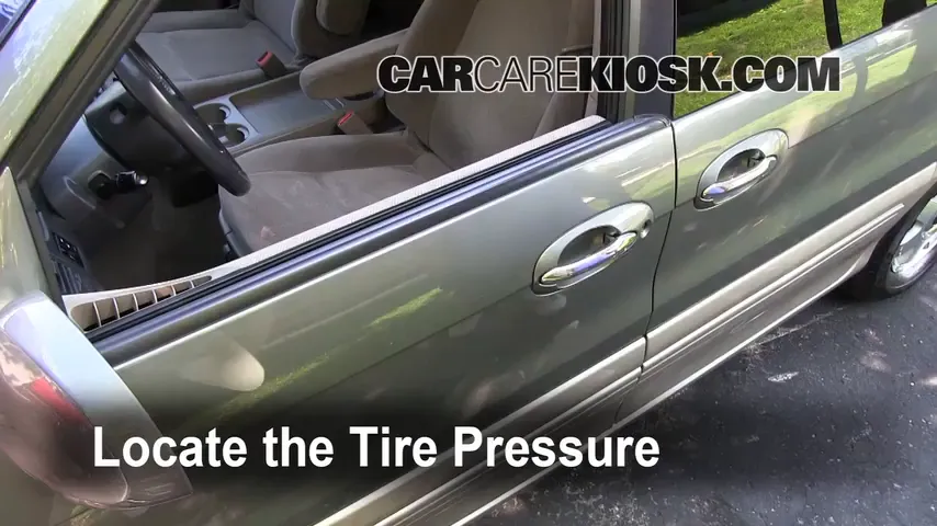 2003 Kia Sedona EX 3.5L V6 Tires & Wheels Check Tire Pressure